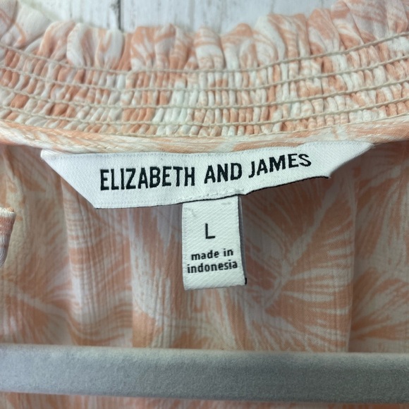 Elizabeth and James Women's Peach Sleeveless Top - Picture 2 of 8